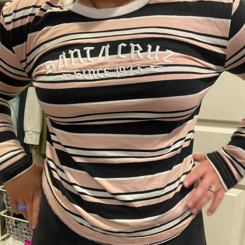 Pink santa cruz long sleeve! Women's - Small